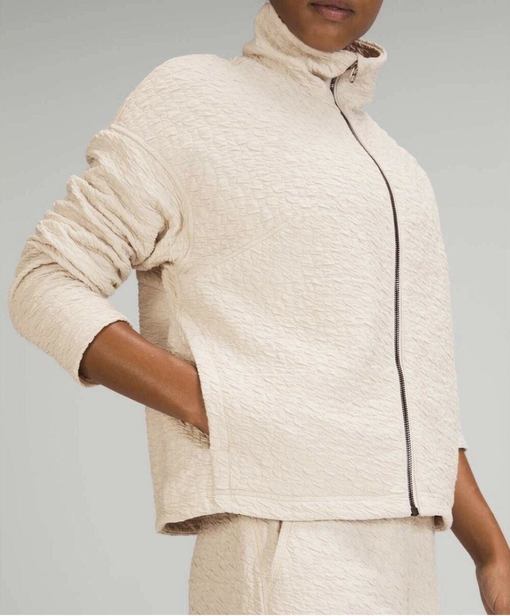 Lululemon Rippled Full Zip Jacket White Opal Textured Funnel Neck 10 Minimalist